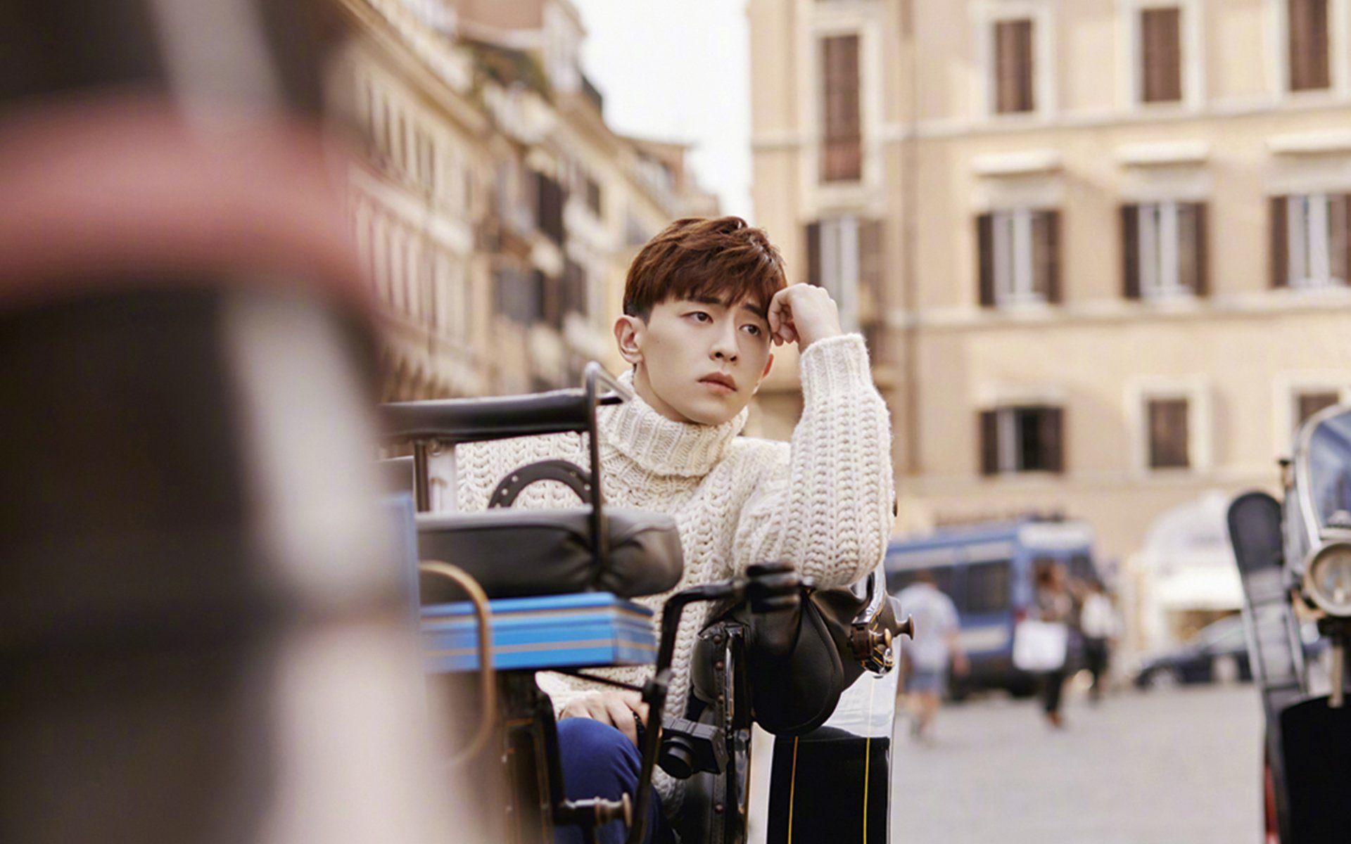 追踪硬件升级：全新电竞显示器和鼠标引领行业新潮流，电竞显示器新品