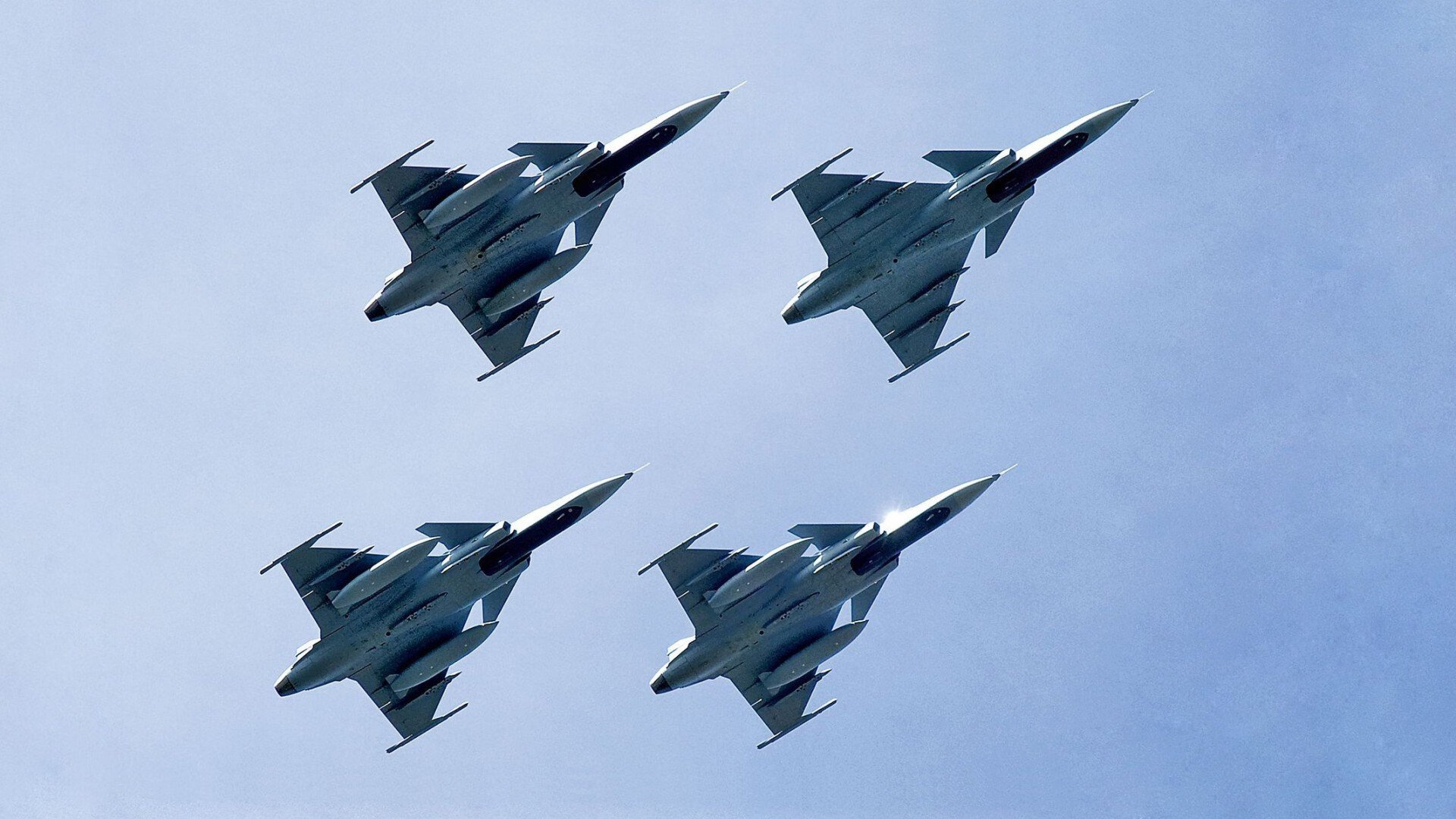 比赛中球队人才济济，各自展现出色实力，球赛球员