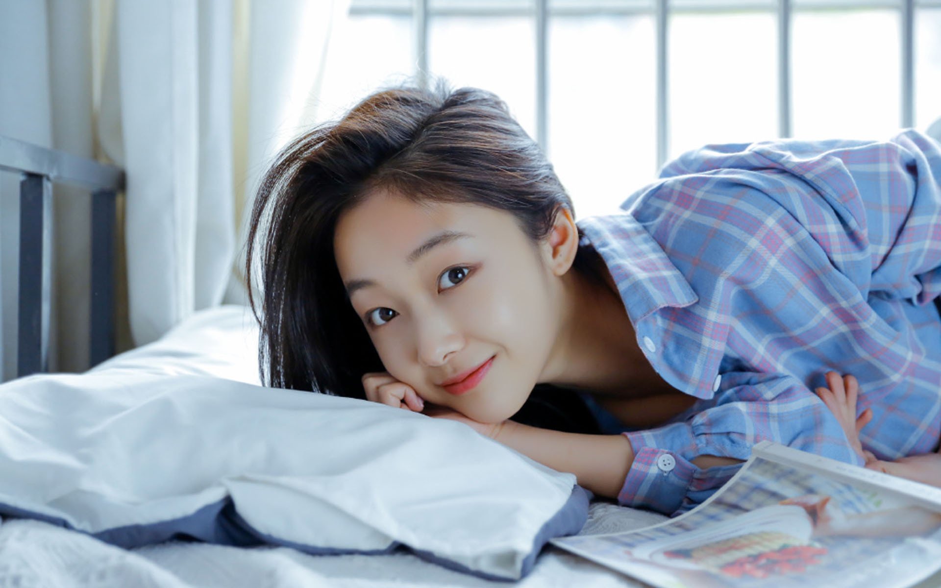 西班牙骑手路易斯·佩德罗·比拉本在美国奥卡拉大奖赛中夺冠，展现出色骑术。